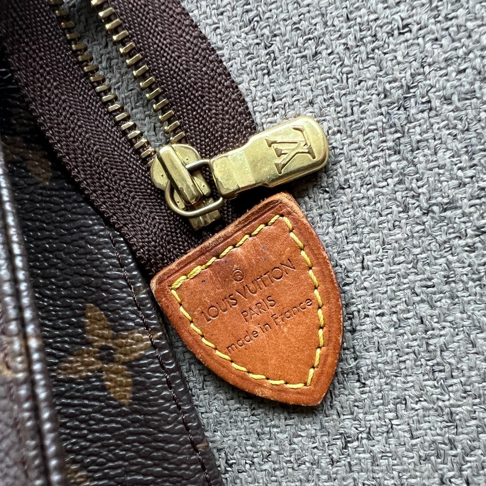 Louis Vuitton Dark Brown Monogram Toiletry Bag - Picture 6 of 11